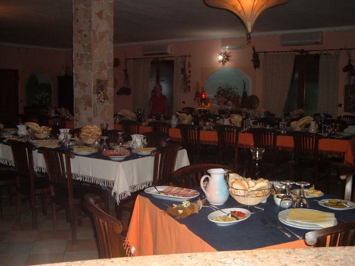 הוילה Nulvi Agriturismo S'Ammutu מראה חיצוני תמונה